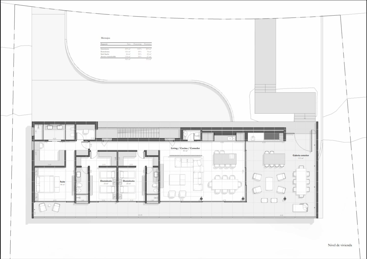 Planta arquitectónica mostrando la distribución interior con tres dormitorios y áreas sociales